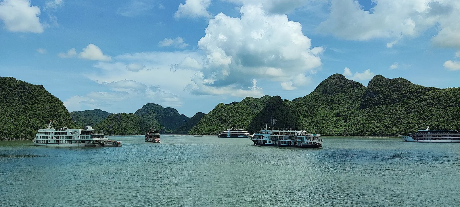Hành trình vịnh cho cặp đôi · Ảnh tư liệu minh họa; không xác nhận nhà cung cấp